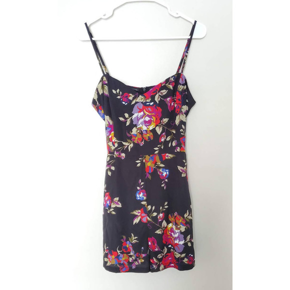 NWT Black‎ Satin Floral Romper Arden B. Strappy Tie Waist , Sz L - Picture 2 of 10